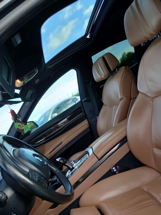 BMW Seria 7 740D 2012 Full