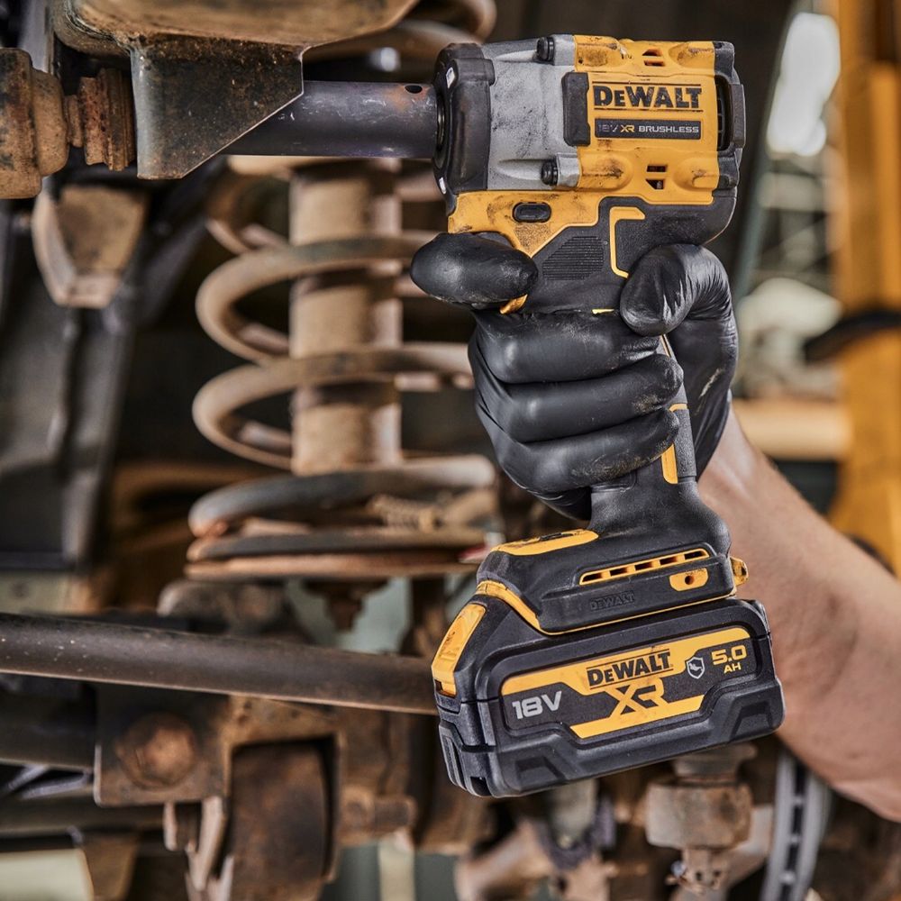 Акумулаторен Ударен Гайковерт DeWALT DCF922N 18V 406 Nm