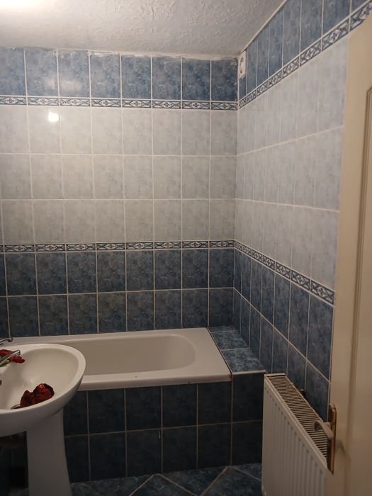 AparApartament 3 camere  parter unirii