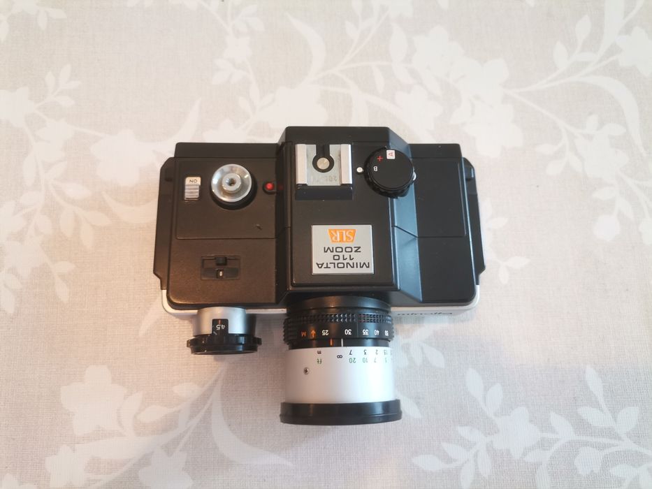 Ретро камера Minolta 110 Zoom SLR