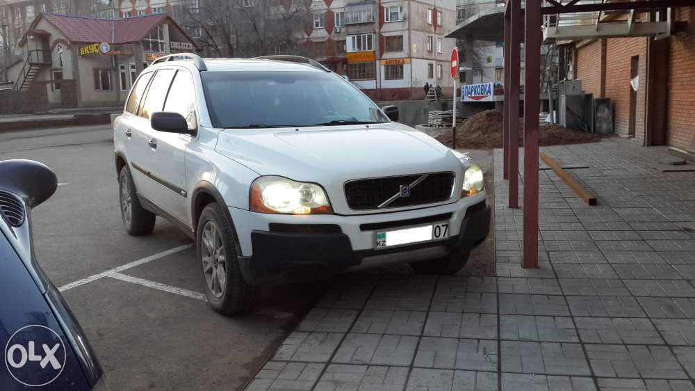 Продам автомобиль Volvo XC90 обменяю авто на квартиру в Уральске.