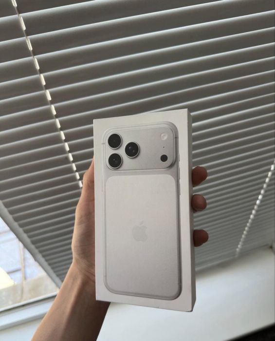 Iphone 17 pro max silver 256 Esim