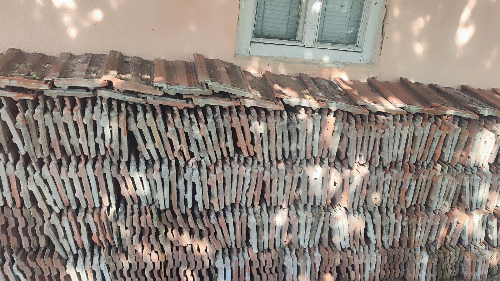 Vând țiglă folosita marca LEU ceramica Jimbolia nr.