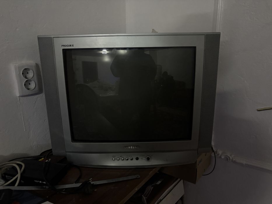 Отдам даром телевизор