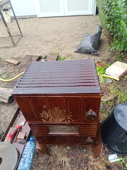 Чугунена печка на дърва