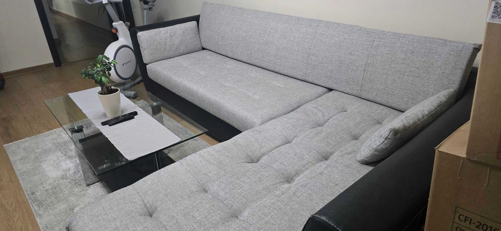 Диван с десен ъгъл