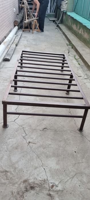 Подтоварник железный