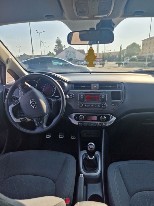 Kia rio 144000 km euro 5 11 crdi  cea mai ful versiune proprietar