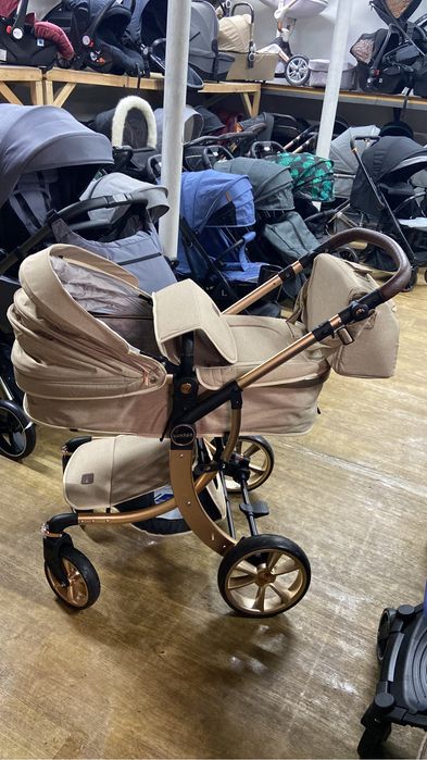 Коляска LUXMOM