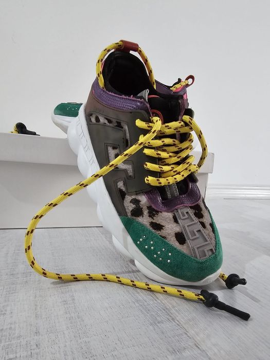 versace chain reaction