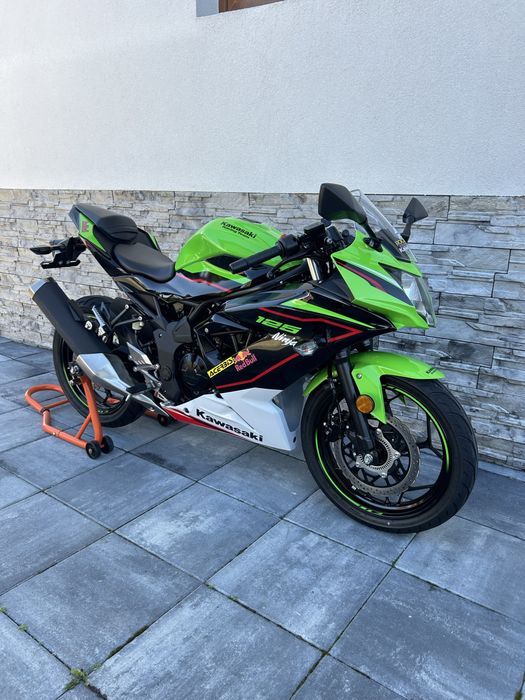 Kawasaki Ninja 125 R/2022 A1 impecabil