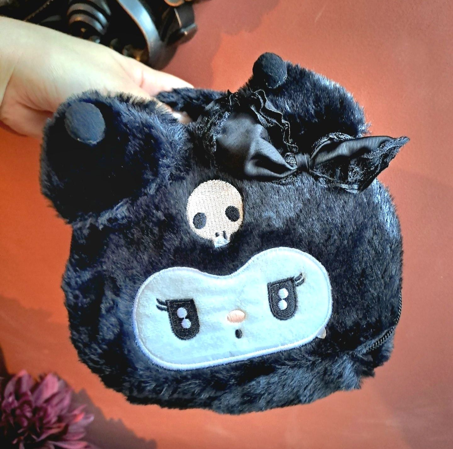 Portfard pufos negru Kuromi sanrio gentuta kuromi