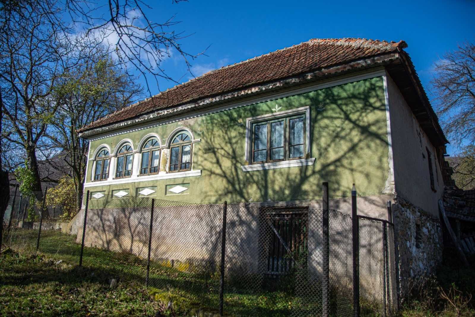CASA 100MP + TEREN 2797 MP INTRAVILAN langa borna viaTransilvanica