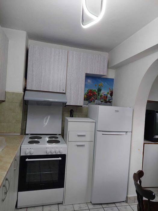 Дава се под наем Двустаен апартамент в Русе, Център - 62 кв.м за 331.5 € - Снимка #3