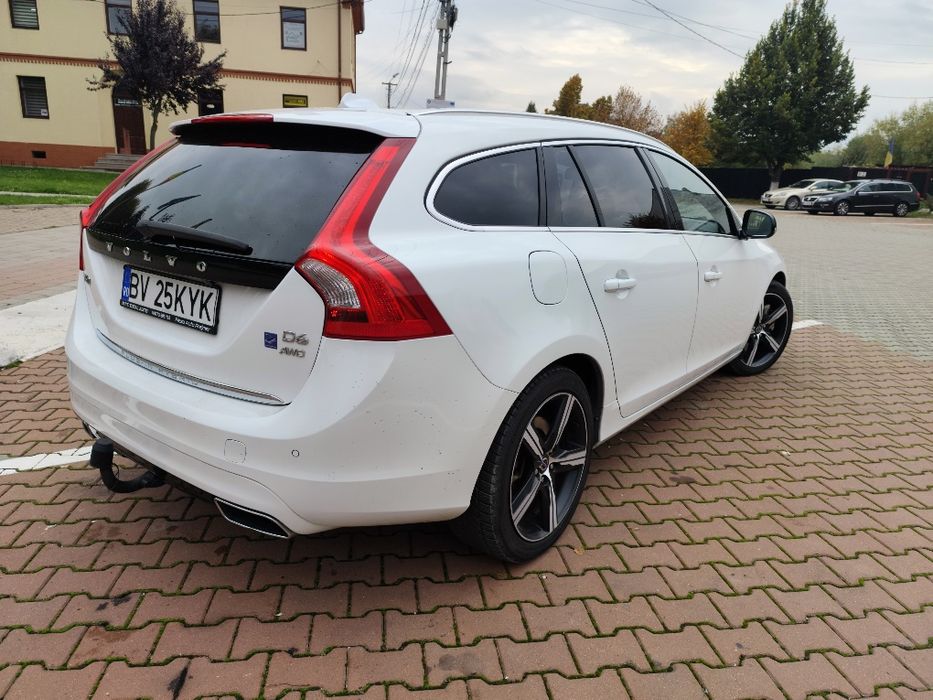 Volvo V60 Plug in hybrid D6 ,an 2013, 256000 km reali,