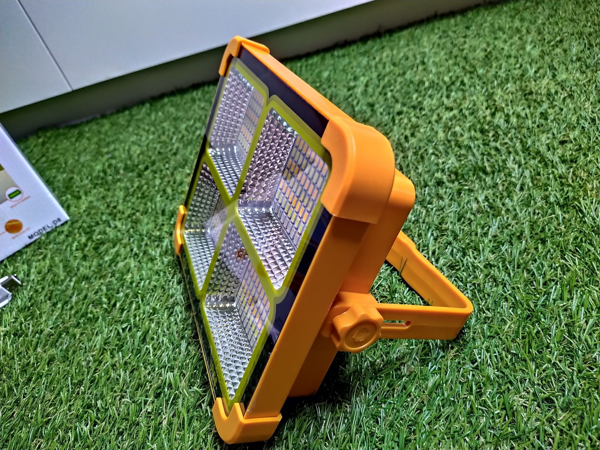 Proiector solar portabil puternic 500W / 4500lm/ 12500mAh, Camping