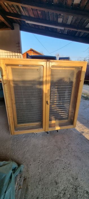 Vand ferestre lemn masiv de brad cu obloane