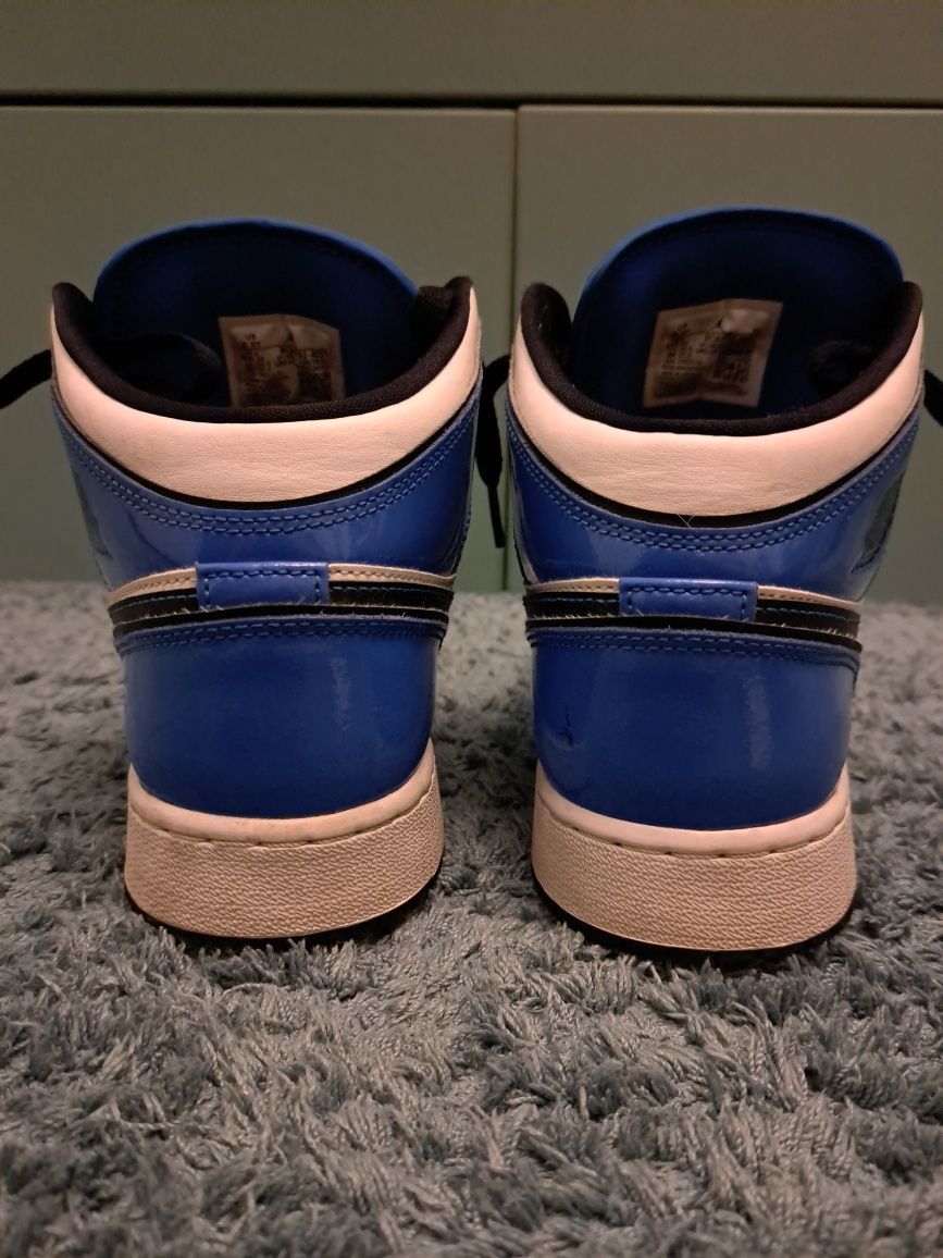 Jordan 1 mid signal blue