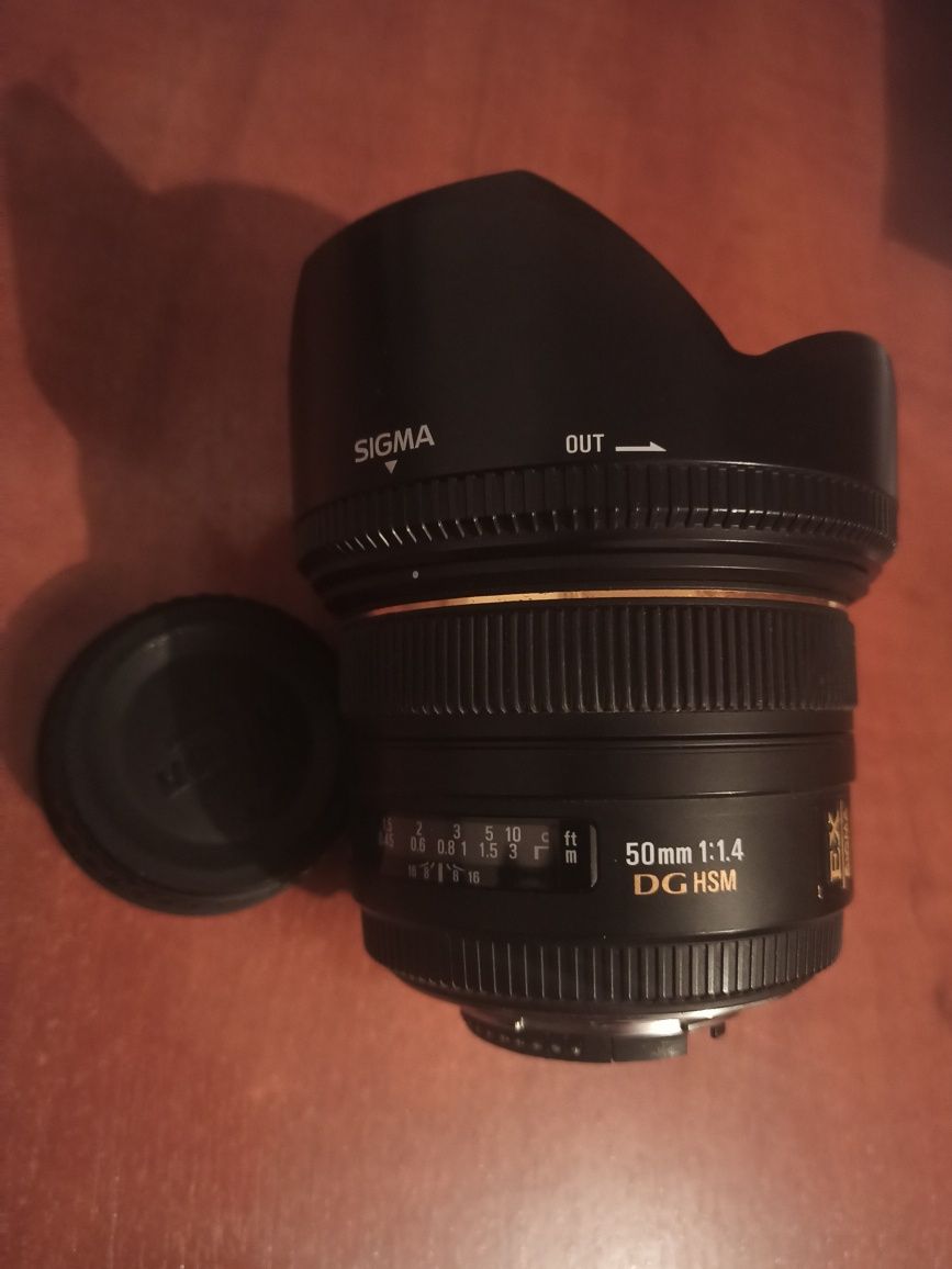 Sigma 50mm F1.4 EX DG HSM Grip Nikon D7200