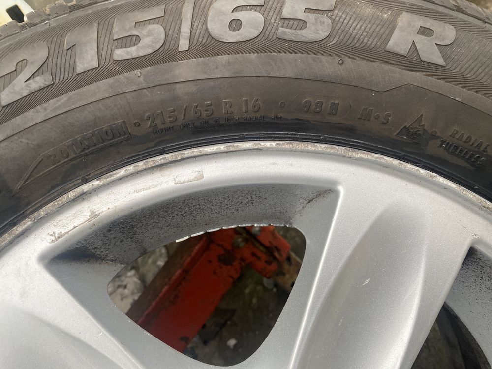 Jante Aliaj BMW 215/55/R16 Cauciucuri Iarna Pret 1000 lei