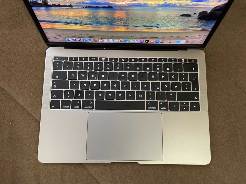 13" MacBook Pro A1708 (2017) Space Gray-8GB RAM/256GB SSD-Нова батерия