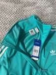 Горнище на Adidas цвят тюркоаз, чисто ново, с етикет, размер S