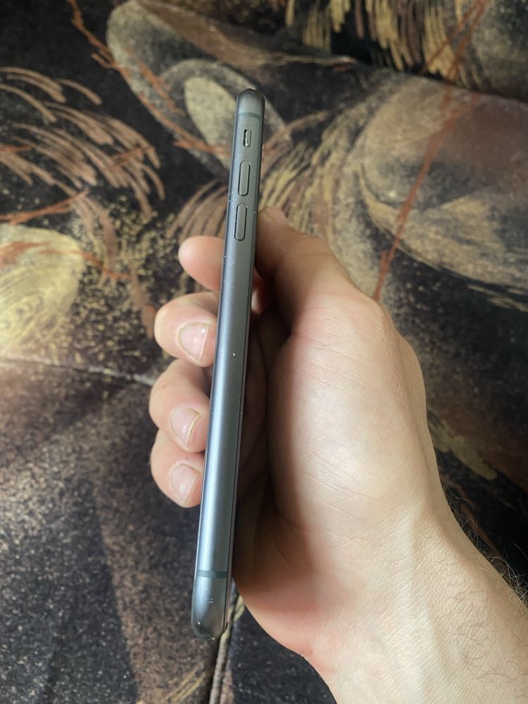 Iphone 11 на части