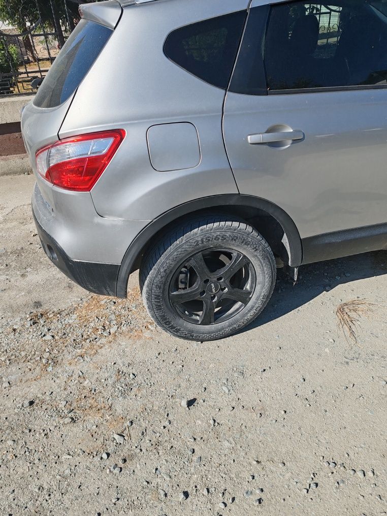 Vând Nissan Qashqai