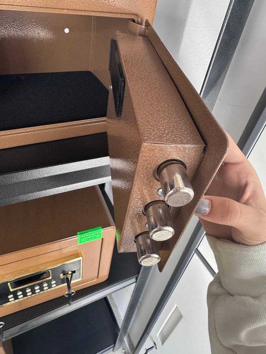 Смарт сейф для документов и денег/ безопасное хранение/ с паролем