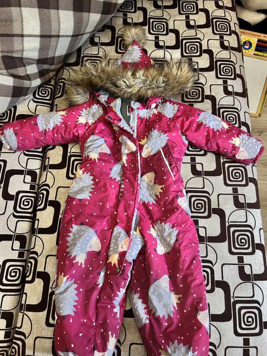 Комбенизон для девочки с ежатами