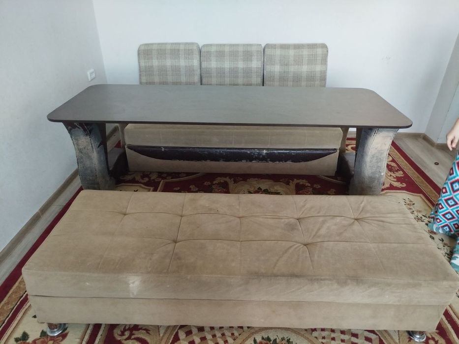 Divan ishlatilgan