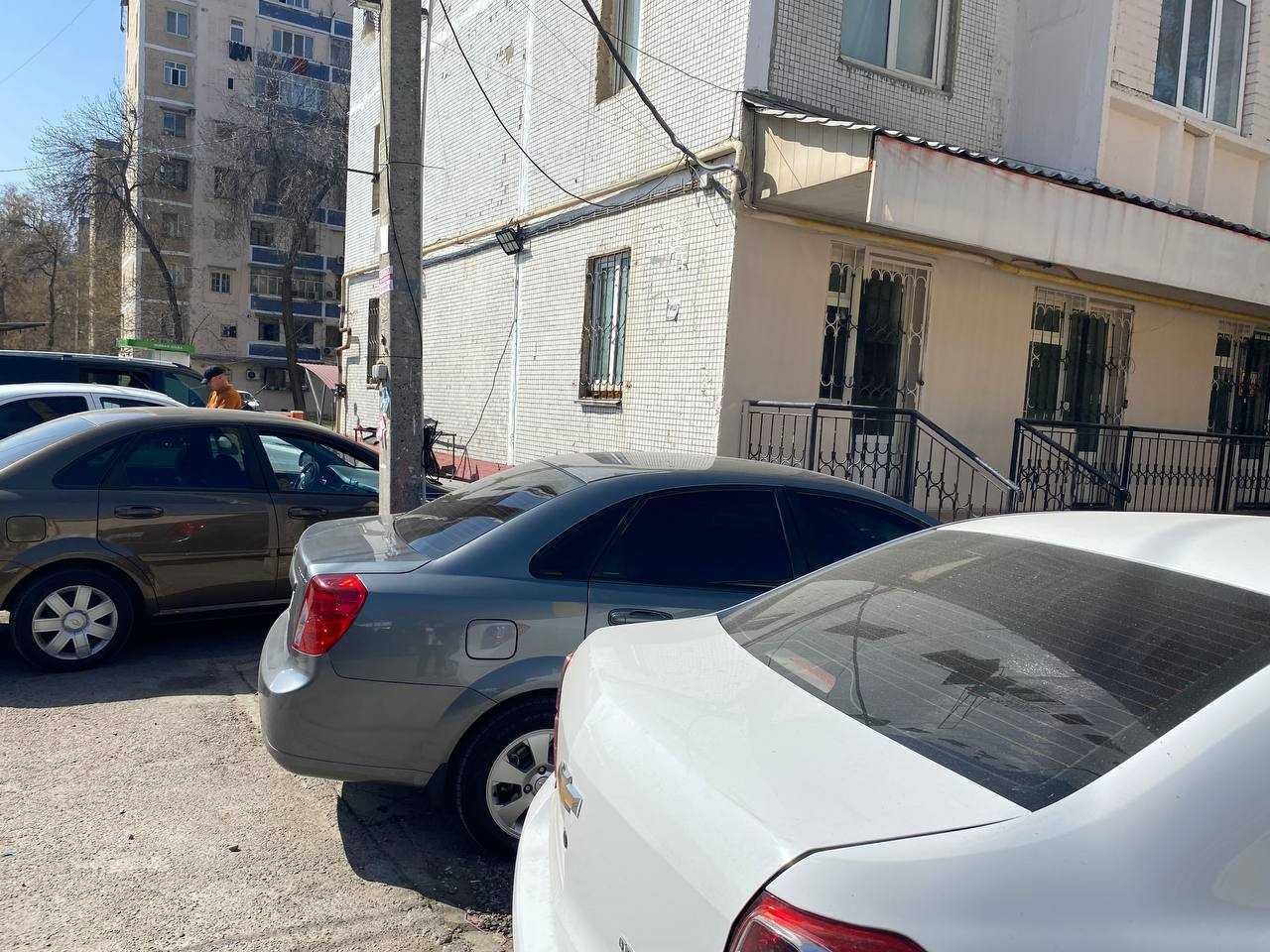Ofis, Omborxona, tikuvchilik tsexi