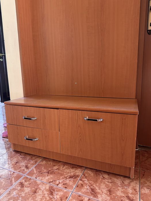 Vand cuier in stare foarte buna