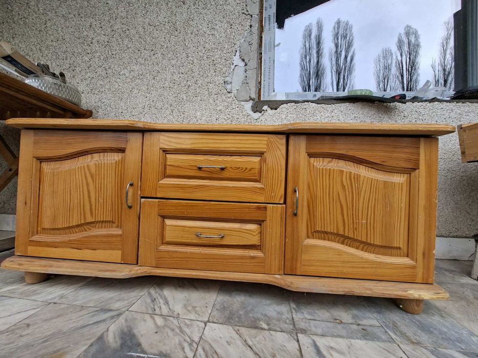 Дървен шкаф за обувки