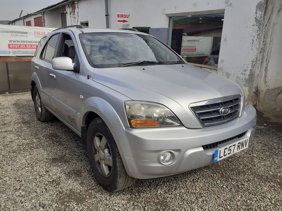 Far Stanga Kia Sorento 2002 - 2009 SUV 4 Usi (583) Fara xenon