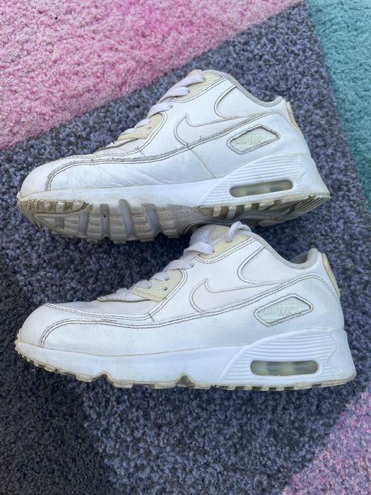 Adidași NIKE air max piele, nr 35