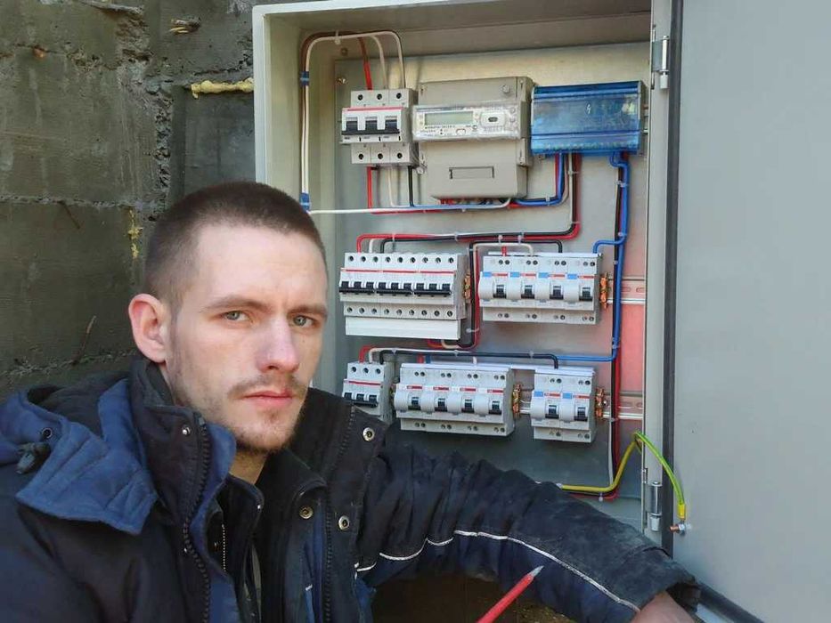 Электрик с опытом. Электромонтаж. Замена проводки, розеток, люстр.