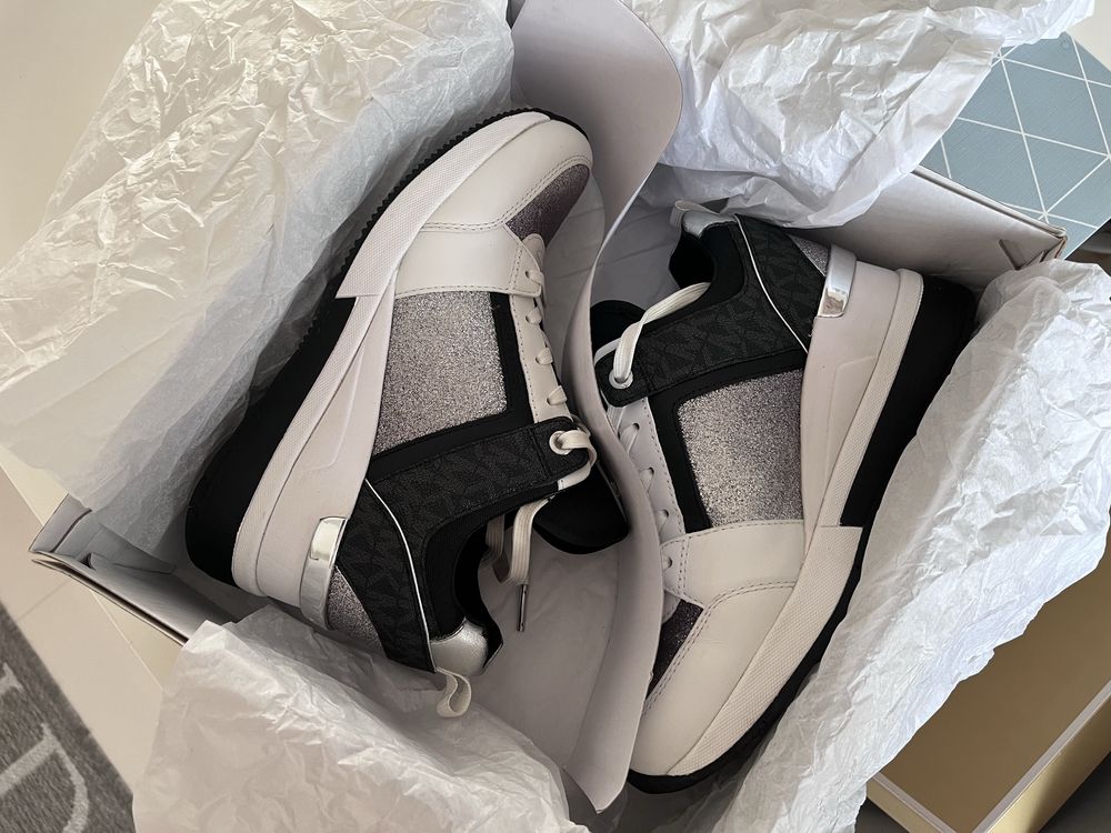 Adidasi michael kors