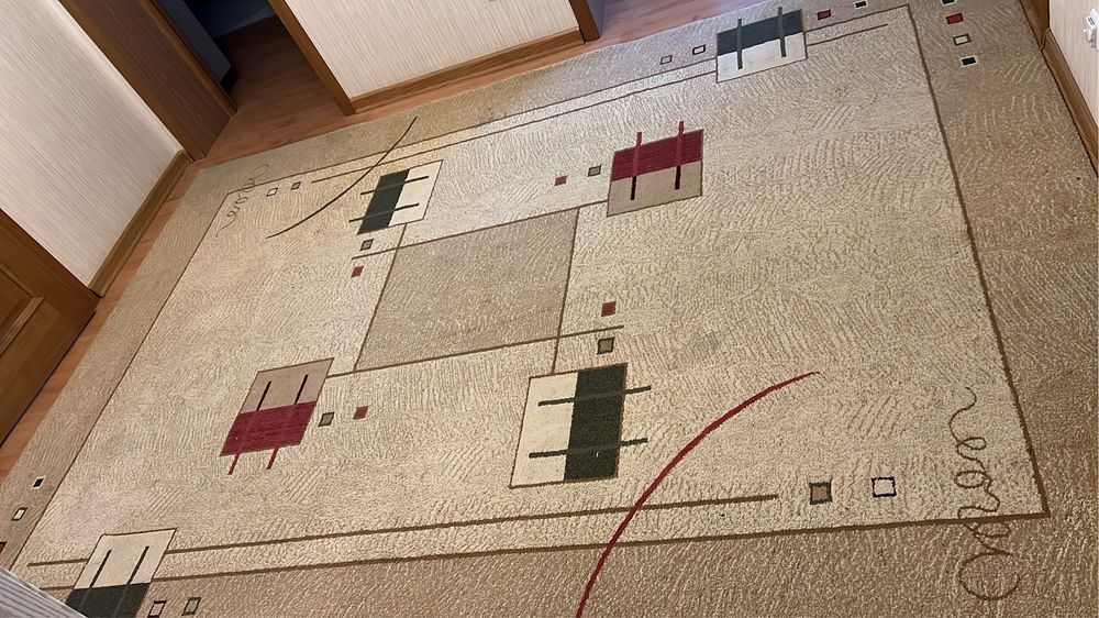 Продам ковер 250х350