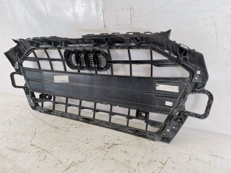 Ауди А4 Б9 Фейслифт / Audi A4 B9 Facelift [ - ] Оригинална Повредена Р