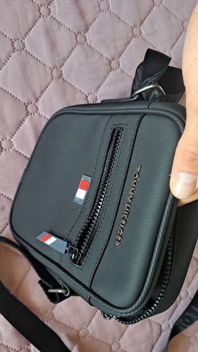 Мъжка Чантичка Tommy Hilfiger