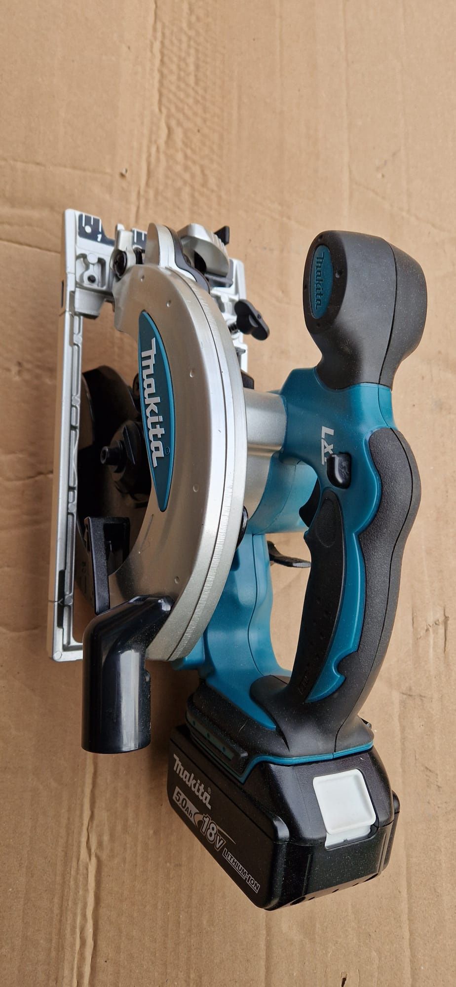 Makita circular pe acumulator nou