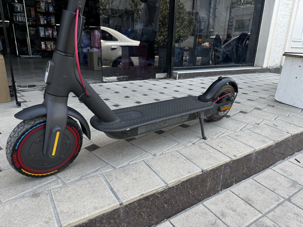 Электросамокат Mi Electric Scooter 3 pro