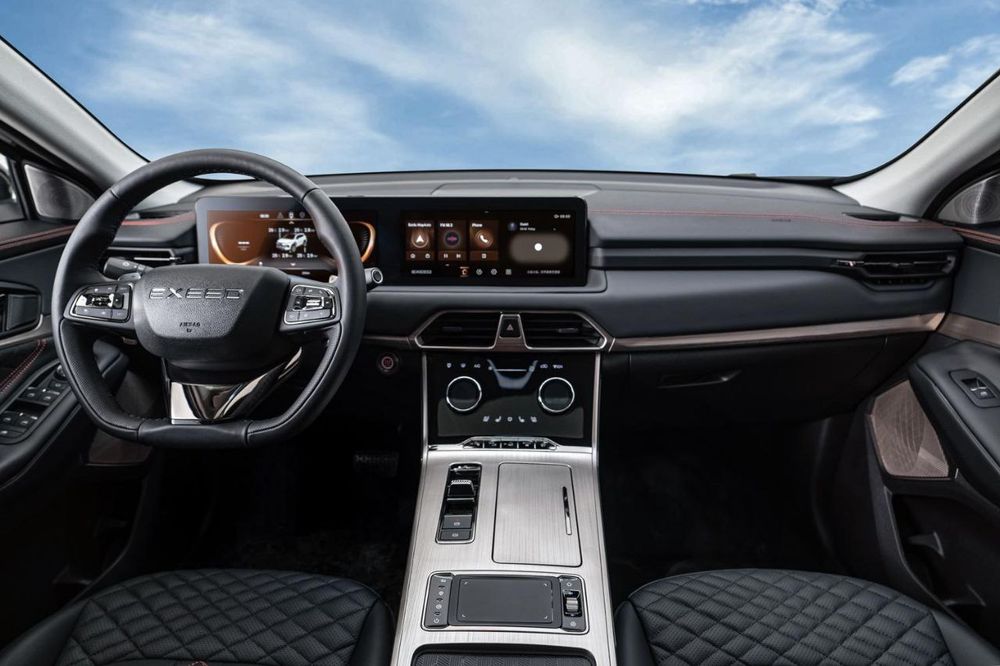 Exeed TXL 2024 ideal