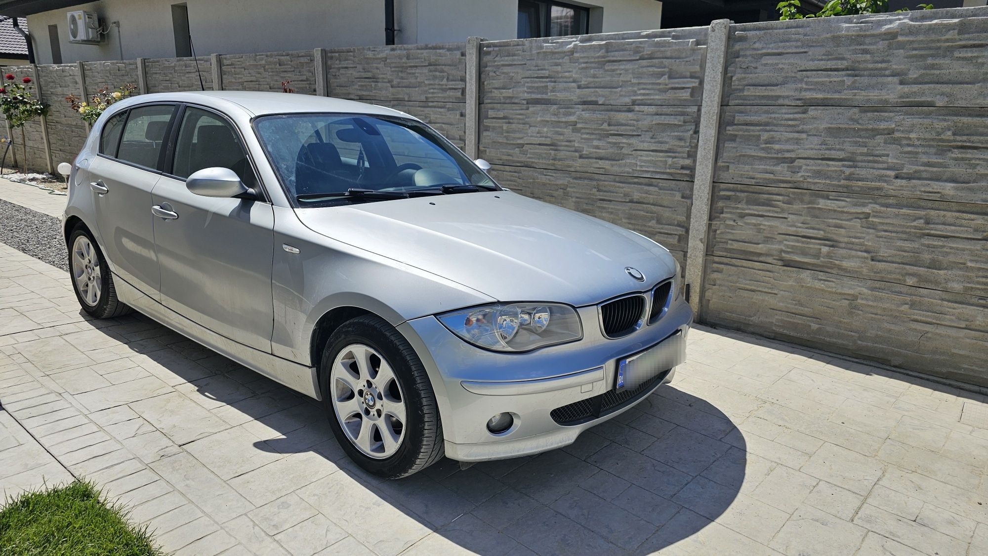 BMW Seria 1 E87 120i Automat