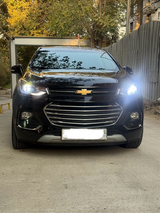 Tracker 1 Premier