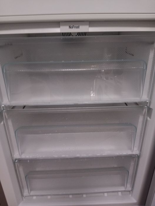 Комбиниран хладилник с фризер Liebherr КОМИКС с две години гаранция!