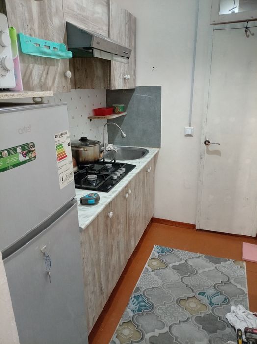 Ижарага 1 хонали уй барча шароитлари уй ичида. Яшаш хонаси битта