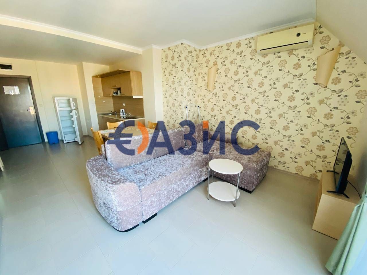 Продава се Двустаен апартамент в Свети Влас - 76 кв.м за 1119 €/кв.м - Снимка #12