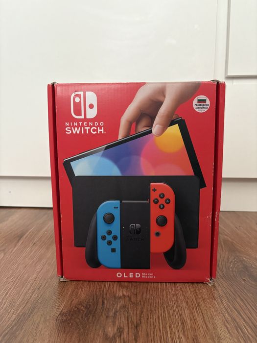 Продавам Nintendo switch oled в отлично състояние